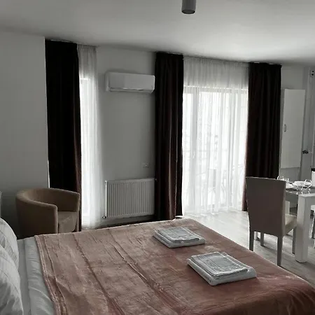 Deluxe Queen With King Size Bed And Sea View
