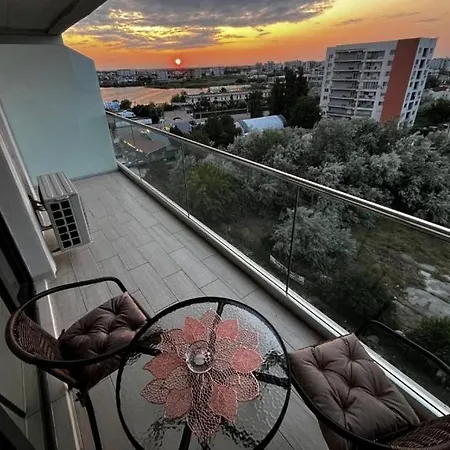 Deluxe Queen With King Size Bed And Sea View Διαμέρισμα *